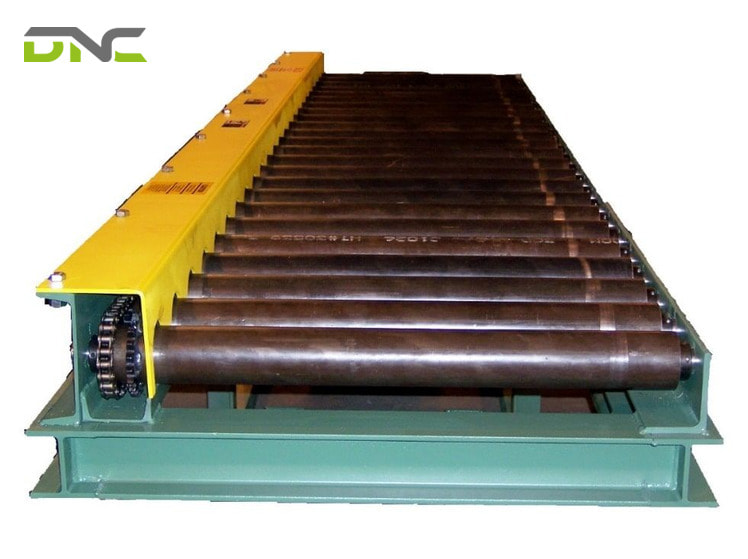 Powered conveyor rollers