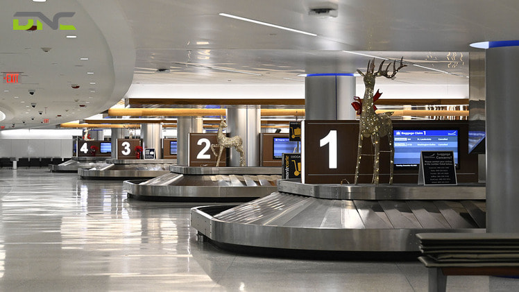 What are the precautions when using baggage conveyor belt?